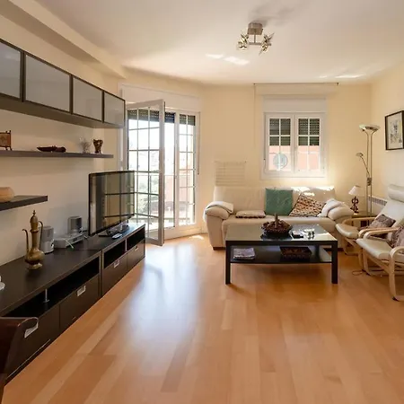 - 2 Bedrooms With Wifi - 60225 * Finisterre